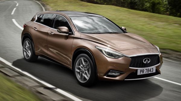 Infiniti Q30